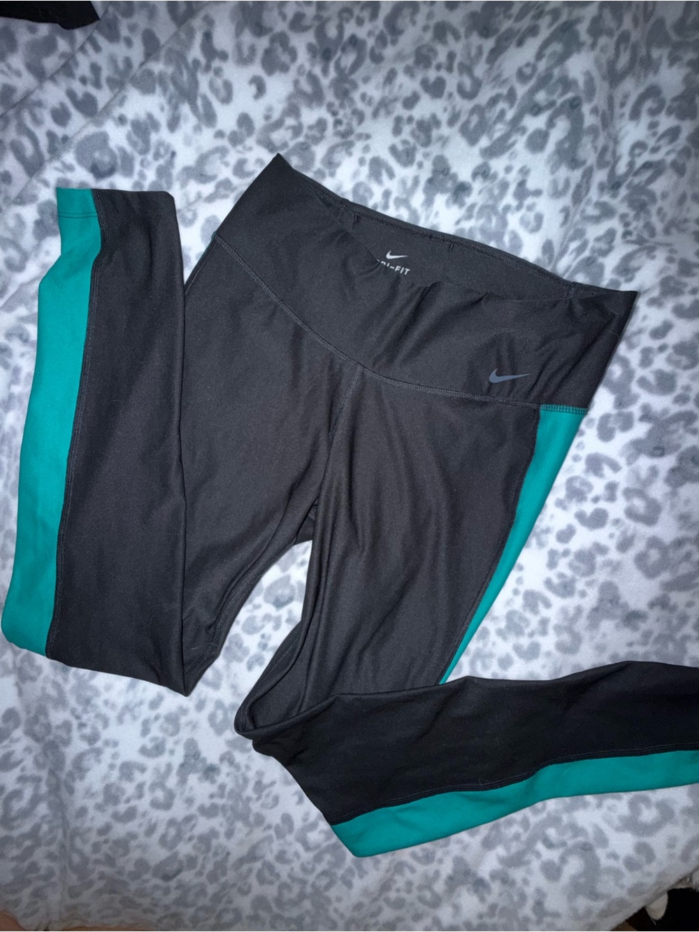 Nike Dri-FIT Black Teal Colorblock Leggings Size Medium